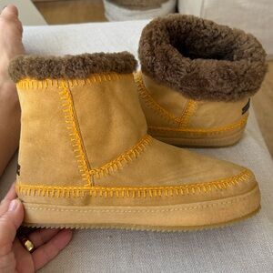 Free people NWT Laidback London Shearling Nyali Croquet camel suede Ankle Boot 🙏